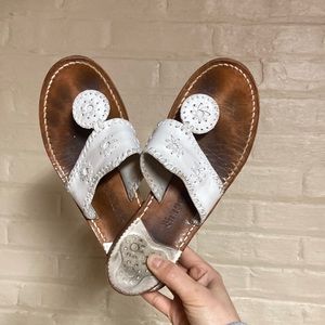 Jack Rogers Thong Sandals in White size 7